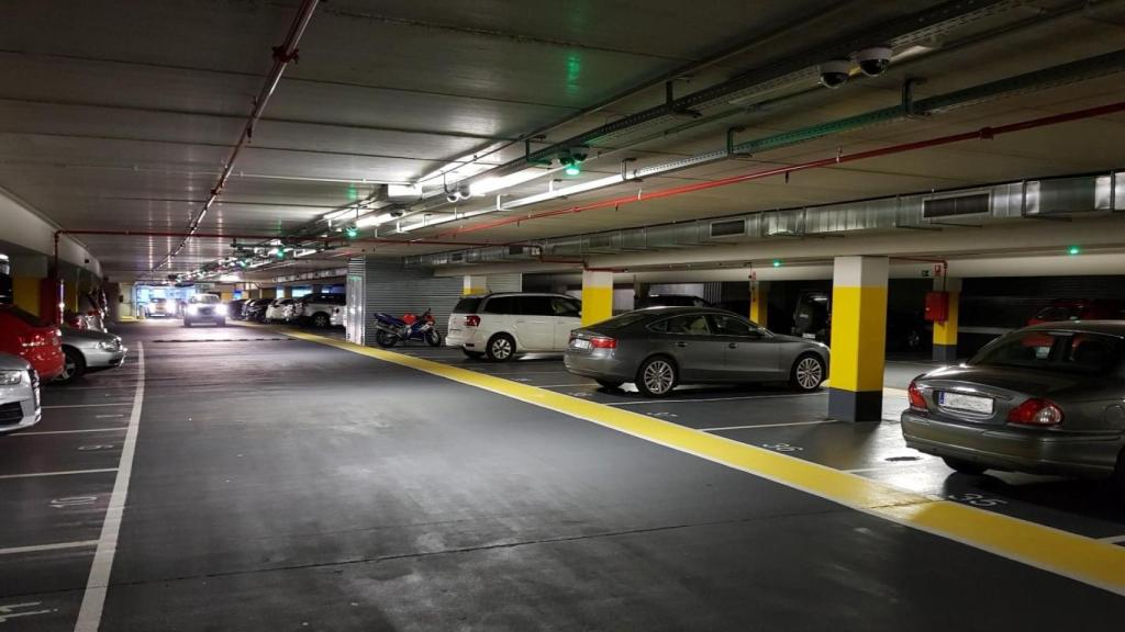 Imagen de archivo de un aparcamiento subterráneo en Sevilla.