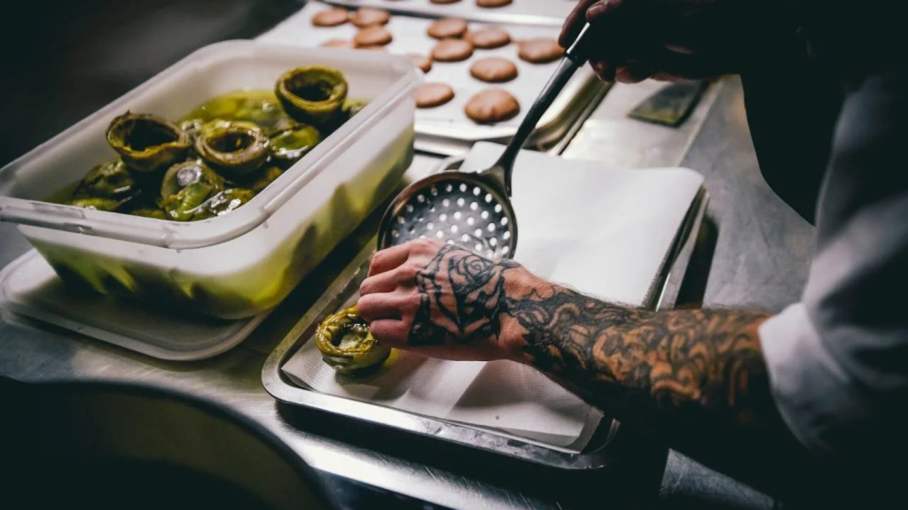 Cocinando en Indómito.