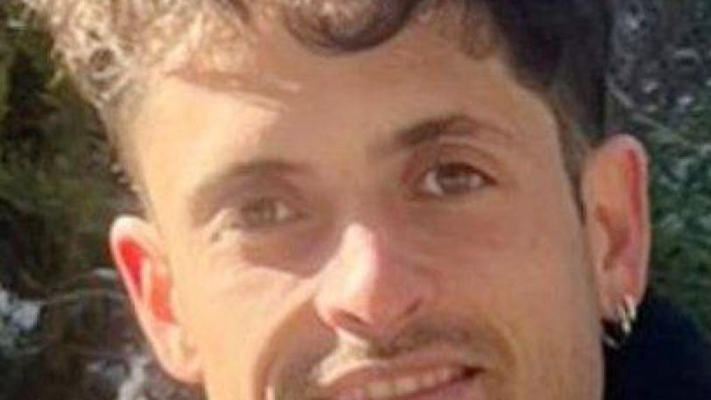 Cartel del joven de 30 años desaparecido en Valladolid