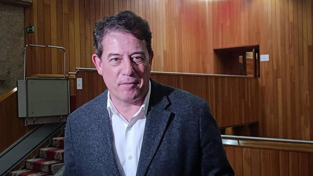 Besteiro este martes ante los medios