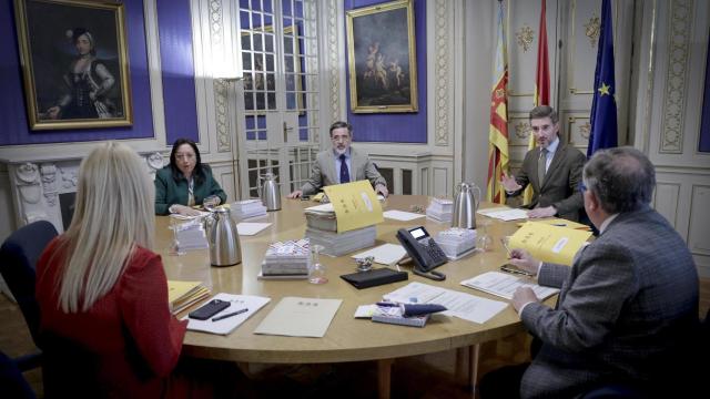 Reunión de una Mesa de Les Corts. José Cuéllar / Corts