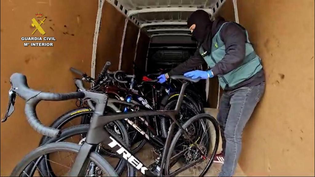 Parte de las bicicletas recuperadas por la Guardia Civil.
