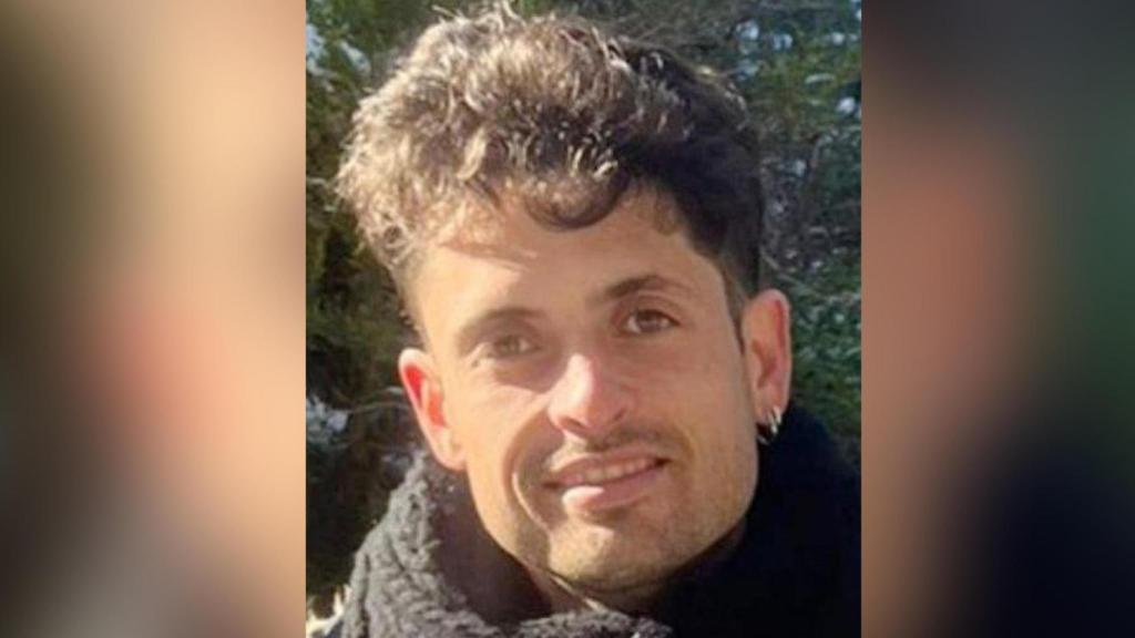 Cartel del joven de 30 años desaparecido en Valladolid