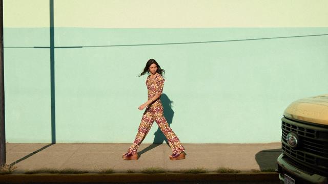 Hoss Intropia da voz a mujeres inspiradoras en el lanzamiento de su primer podcast.