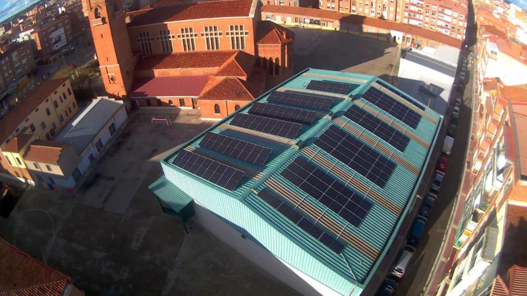 Imagen de archivo de una de las comunidades solares de Iberdrola
