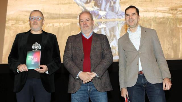 Gonzalo Castro, Xosé Paulo Rodríguez y Jacobo Sutil, en el acto de presentación.