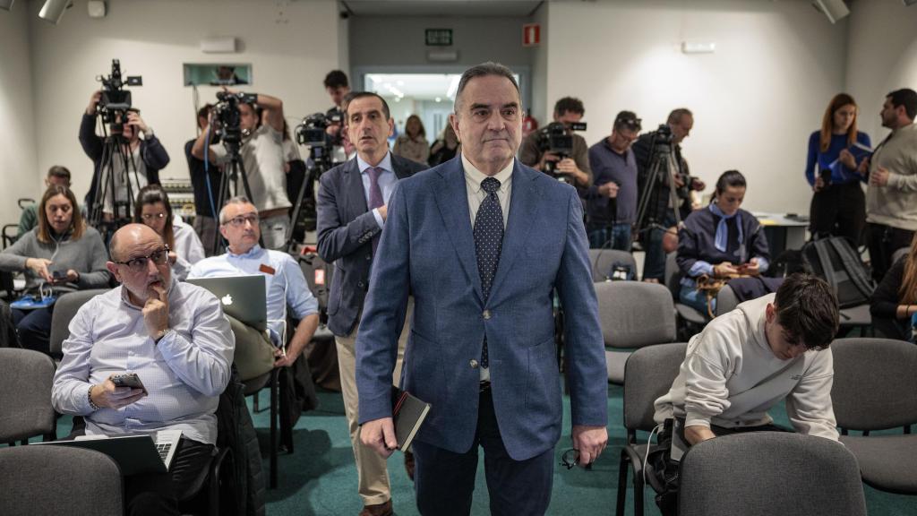 El vicepresidente y 'conseller' para la Recuperación Económica y Social, Francisco José Gan Pampols, ofrece una rueda de prensa para explicar el Informe de Diagnóstico del Plan de Recuperación tras la dana. Efe / Biel Aliño