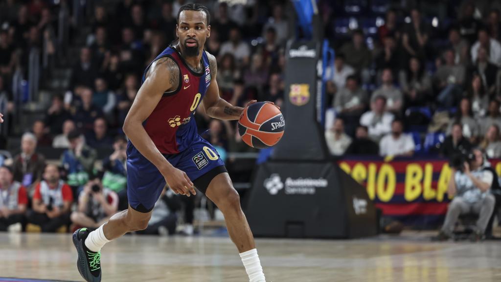 Kevin Punter conduce el balón durante el partido ante el Bayern Múnich.