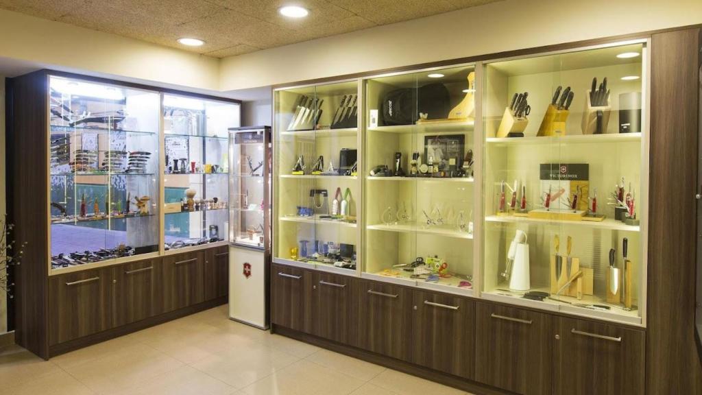 Interior de Cuchillería San Gil antes de la liquidación.