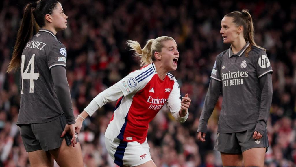 Alessia Russo celebra un gol al Real Madrid