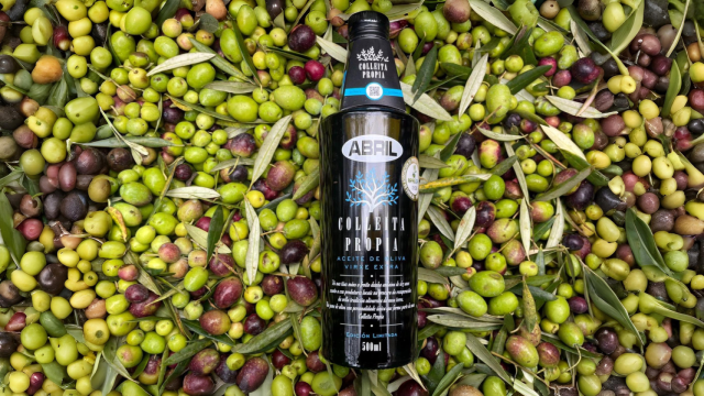 Botella de aceite 'Colleita Propia'.