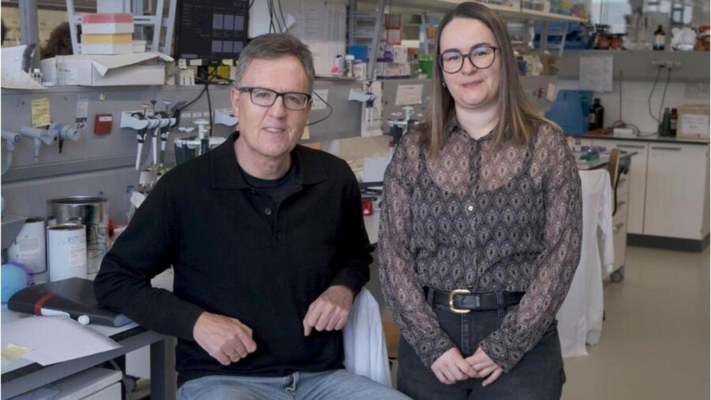 El profesor José Luis Mascareñas y la doctora Lara Villarino lideran el nuevo proyecto del CiQUS.