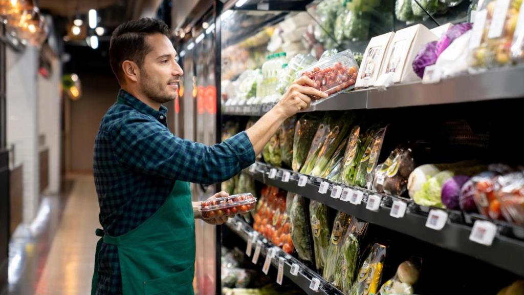 Imagen de archivo de productos envasados del supermercado.