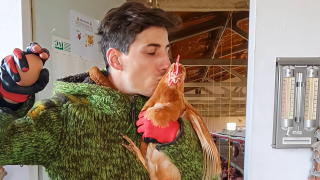 José María Martín, avicultor zamorano de la granja Los huevos de la abuela