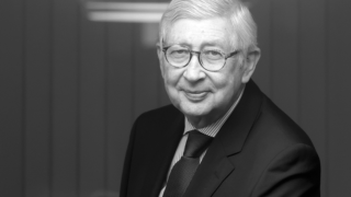 Rafael Puyol presenta su último libro '¿Un mundo sin personas?' (Almuzara, 2025).