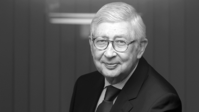 Rafael Puyol presenta su último libro '¿Un mundo sin personas?' (Almuzara, 2025).