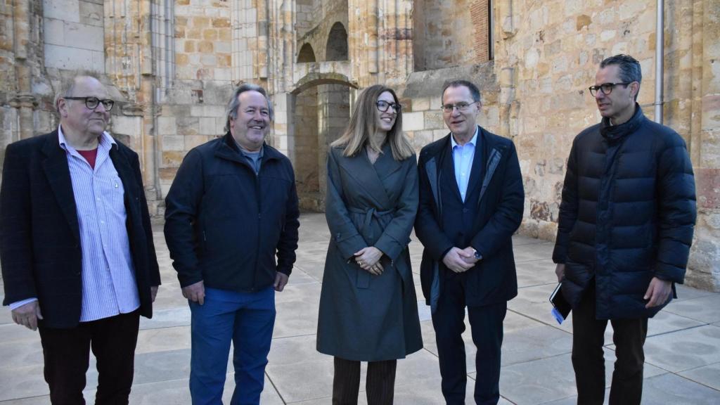 Inauguración de las IV Ciclo de Buenas Prácticas en Patrimonio Industrial con el alcalde de Zamora, Francisco Guarido; el concejal de Turismo, Christoph Strieder, la subdirectora general del Instituto del Patrimonio Cultural de España, Susana Alcalde; el subdelegado del Gobierno en Zamora, Ángel Blanco; y el director de la FRAH, José Luis González