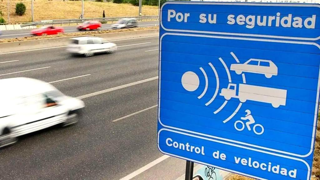Señal de un control de velocidad de la DGT.