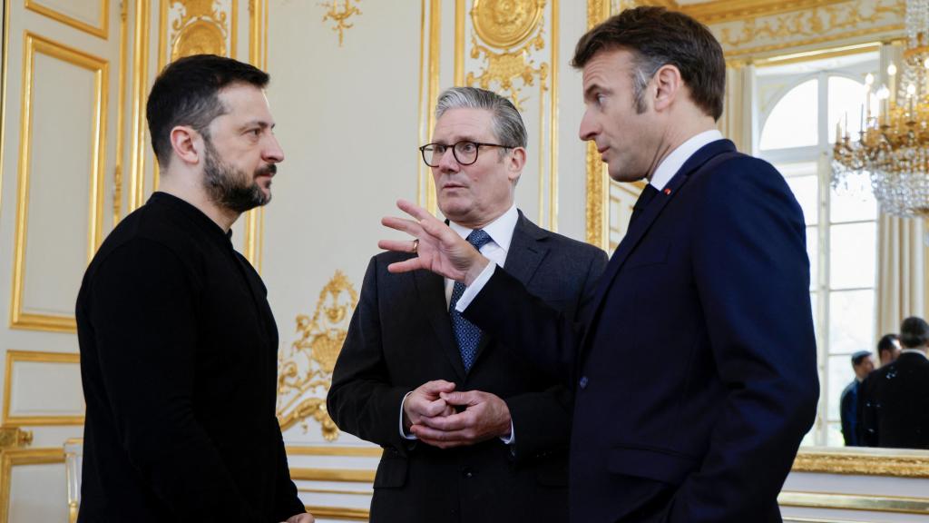 Cumbre de la Coalición de los Voluntarios en el Palacio del Elíseo de París.