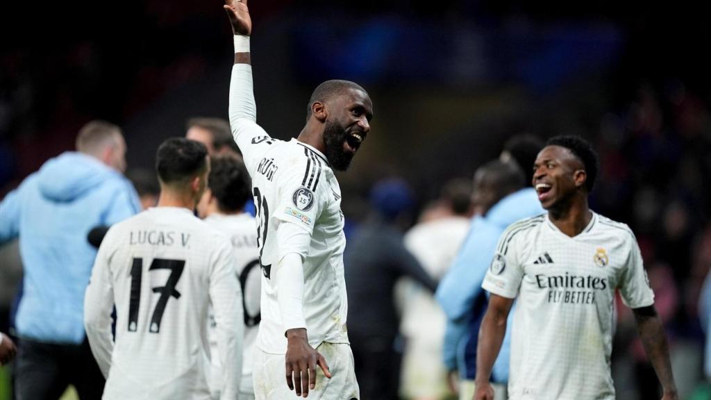 Rüdiger celebra en el Metropolitano la clasificación a los cuartos de final de la Champions.