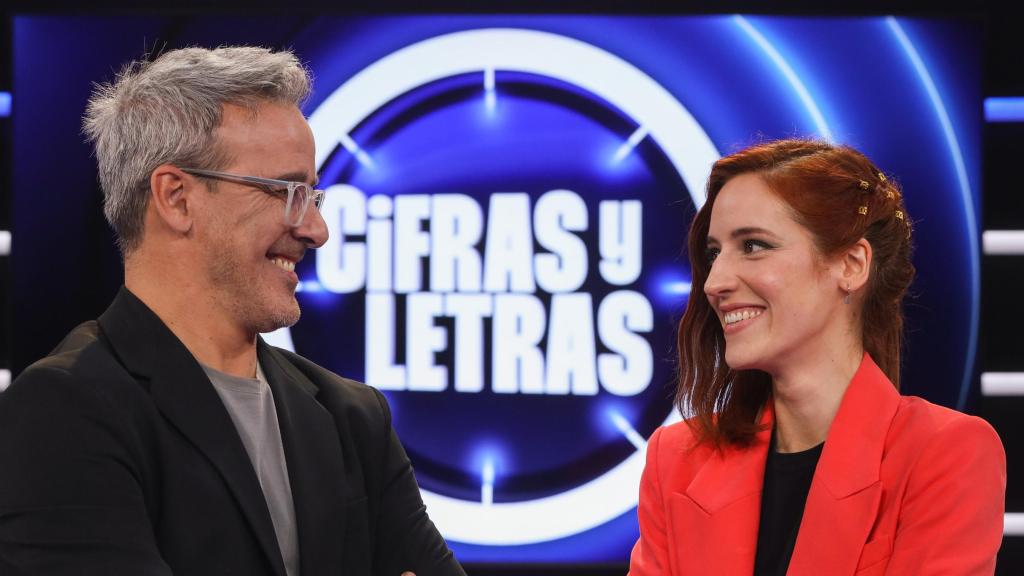 David Calle y Elena Herraiz, los expertos de 'Cifras y Letras'.