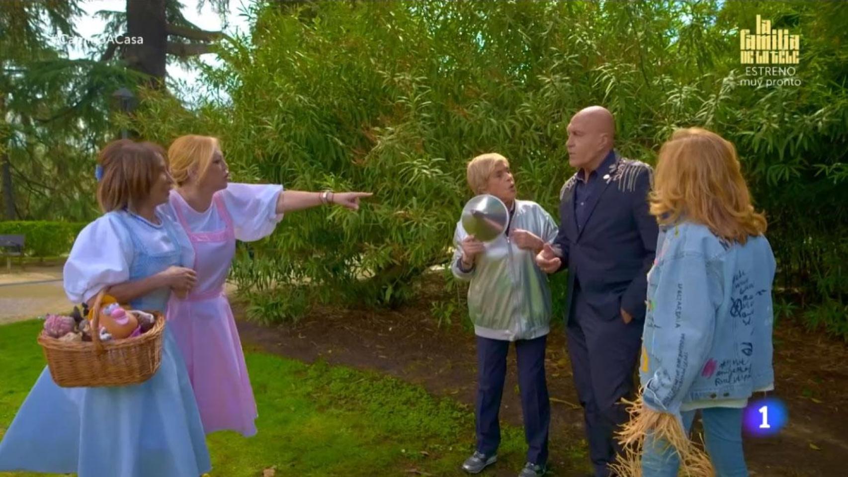 María Patiño y Belén Esteban siguen al Mago de Oz en la primera promo de ‘La familia de la tele’, el nuevo ‘Sálvame’ de RTVE