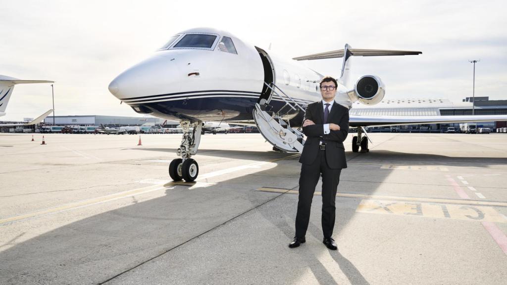 Carlos Matallana en un jet privado.