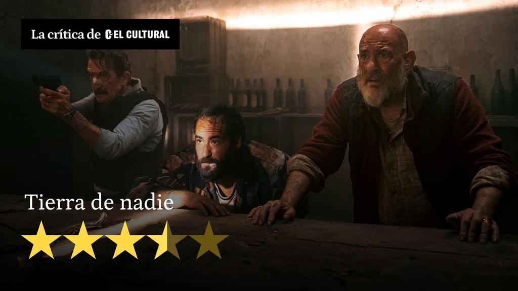 Luis Zahera, Jesús Carroza y Karra Elejalde en un fotograma de la película 'Tierra de nadie', dirigida por Albert Pintó