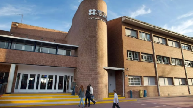 Fachada del British School.