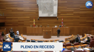 Tremenda cazada con un micro abierto a cuatro procuradores del PSOECyL criticando a Óscar Puente y Carlos Martínez