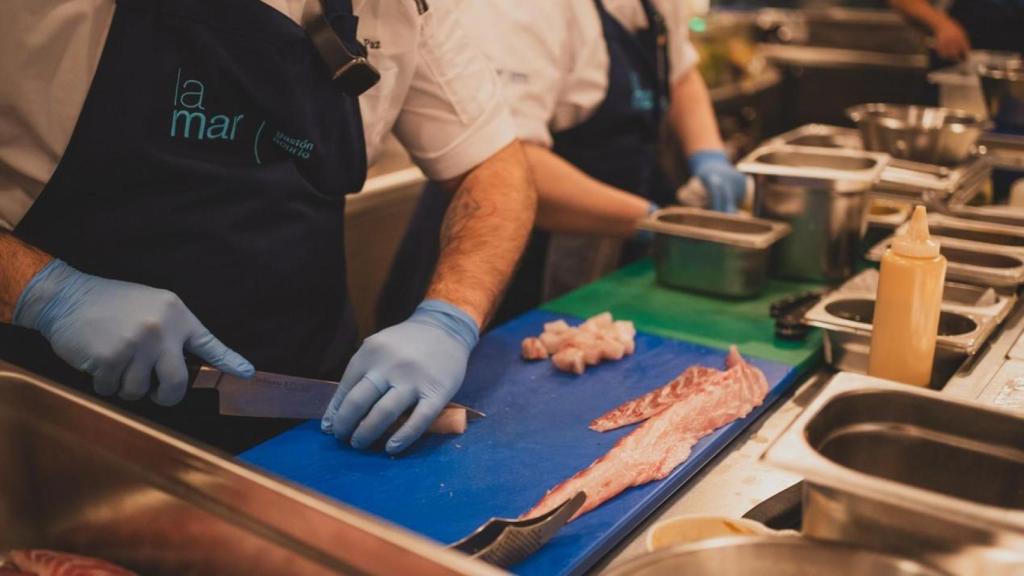 El pescado fresco es uno de los protagonistas de la propuesta en La Mar Madrid.