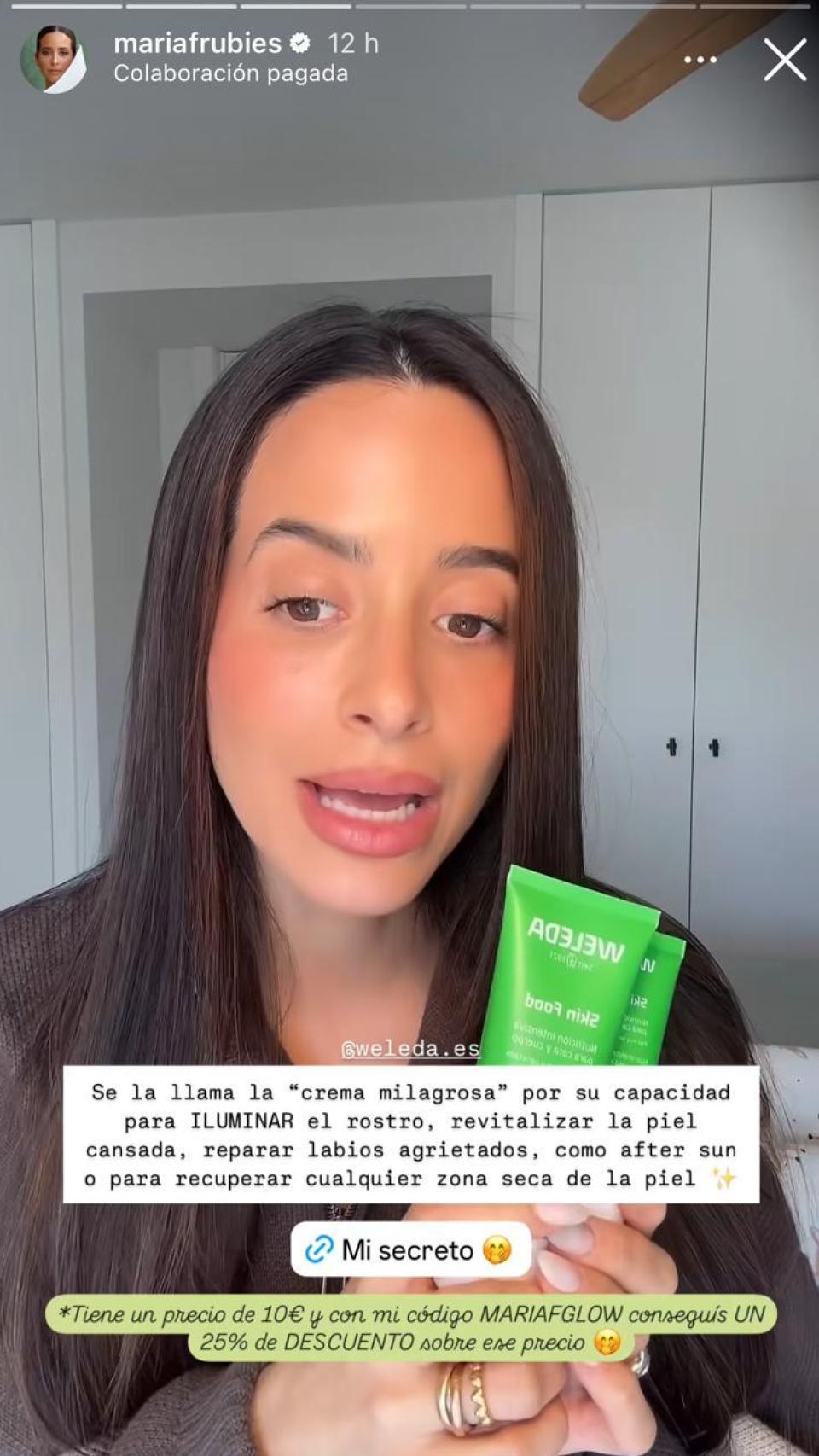 María Fernández-Rubíes compartiendo los detalles de la crema que no puede faltar en su neceser.