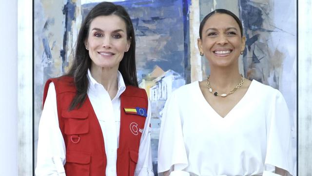 La Reina y la primera dama de Cabo Verde.