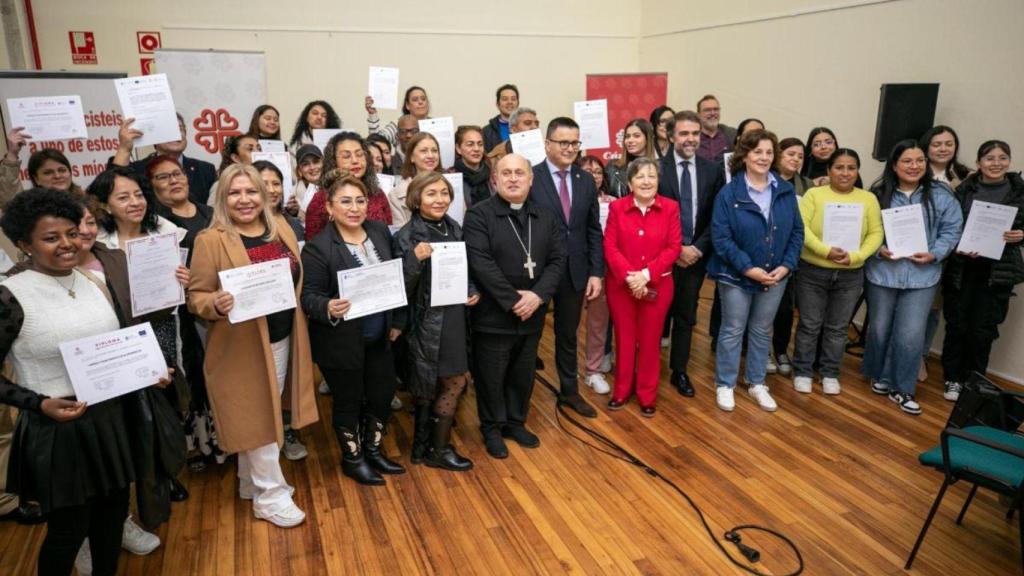 Cáritas Santiago logró la inserción laboral de 590 personas en 2024.