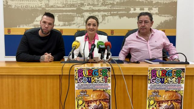 Presentación del 'Street Food Burger Gourmet Festival' en Talavera. Foto: Ayuntamiento.