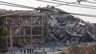 Uno de los edificios derrumbados en Bangkok.