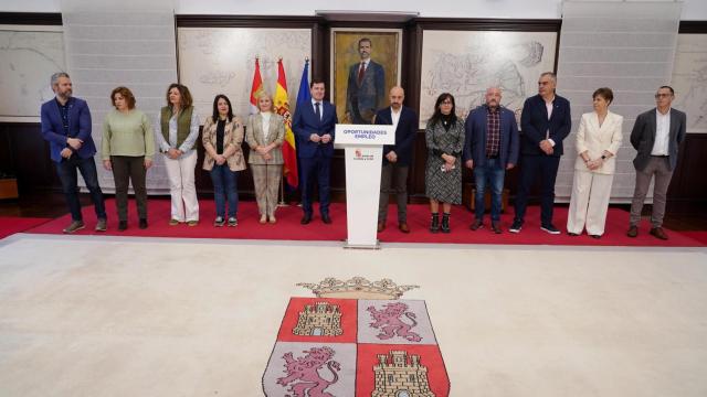 El presidente de la Junta de Castilla y León, Alfonso Fernández Mañueco, recibe a la nueva Ejecutiva de UGT Castilla y León.
