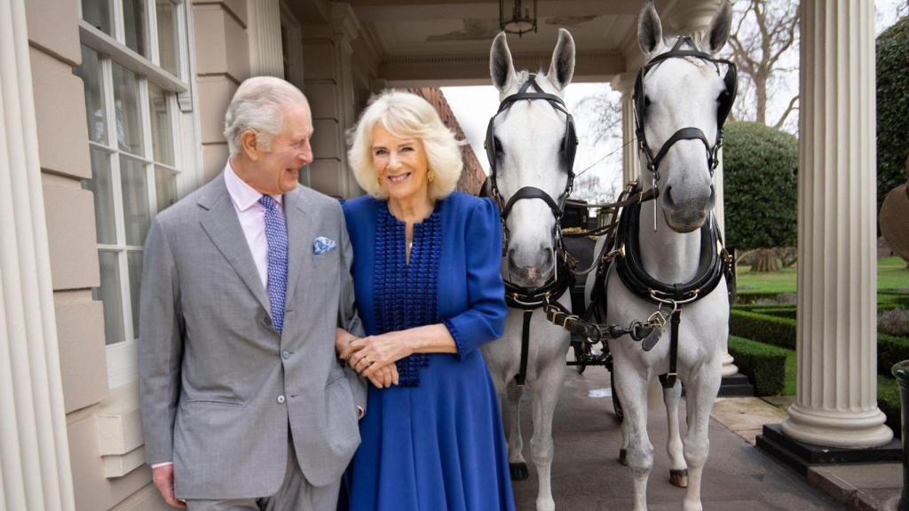 El rey Carlos III se encuentra en Clarence House, su residencia en Londres, tras un periodo ingresado en el hospital.