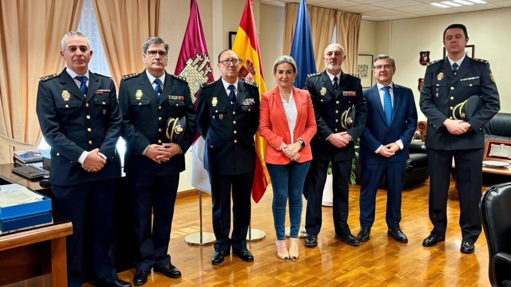 Rueda de prensa de Milagros Tolón y la Policía Nacional. Foto: Delegación del Gobierno.