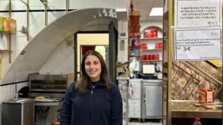 María Ángeles, camarera de El Tardón.