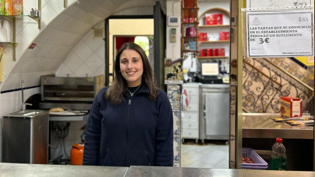 María Ángeles, camarera de El Tardón.