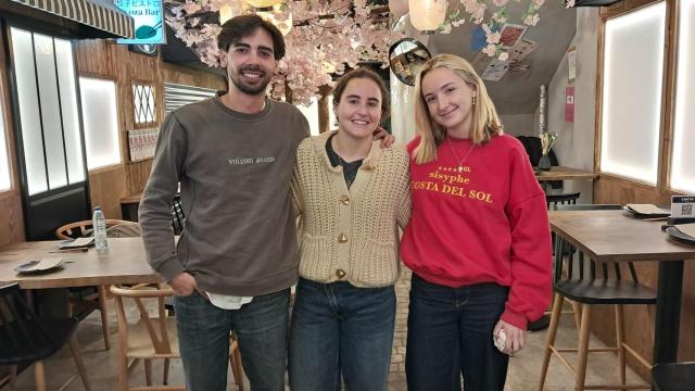 El equipo de Samana: Manolo, Carla y Claudia.