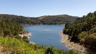 Panorámica del embalse de Belesar (Lugo)