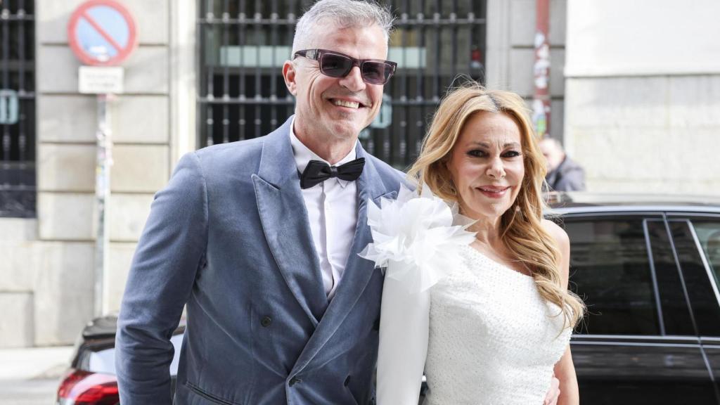 Ana Obregón y su amigo Raúl Castillo.