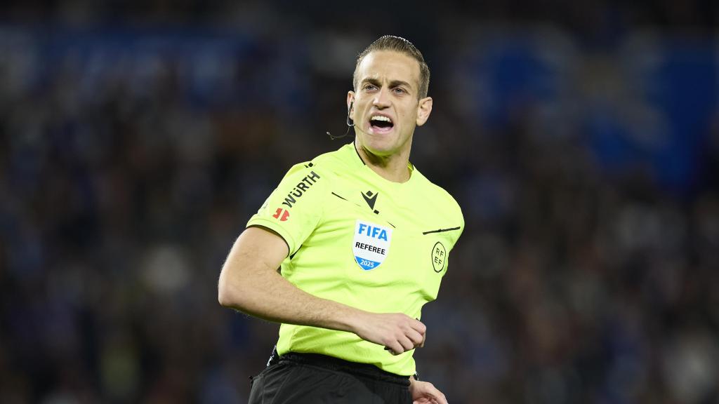 Alberola Rojas durante un partido de LaLiga.