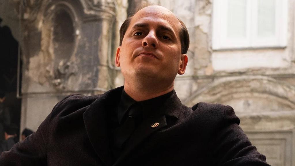 Fotograma de 'M, el hijo del siglo'. Cortesía de Prime Video