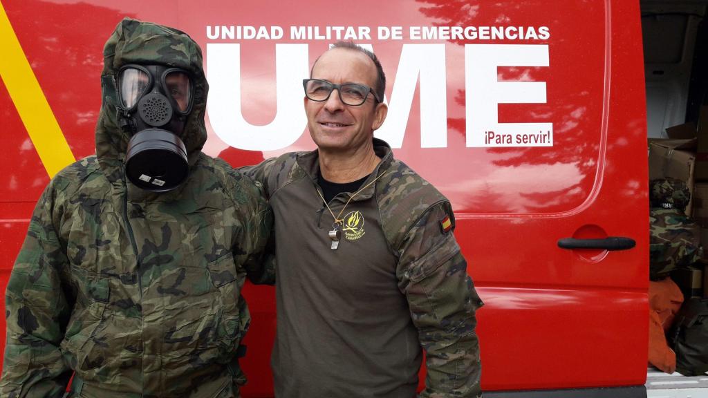 El experto en preparacionismo y teniente coronel Manuel Cámara ha colaborado también con la Unidad Militar de Emergencias del Ejército de Tierra.