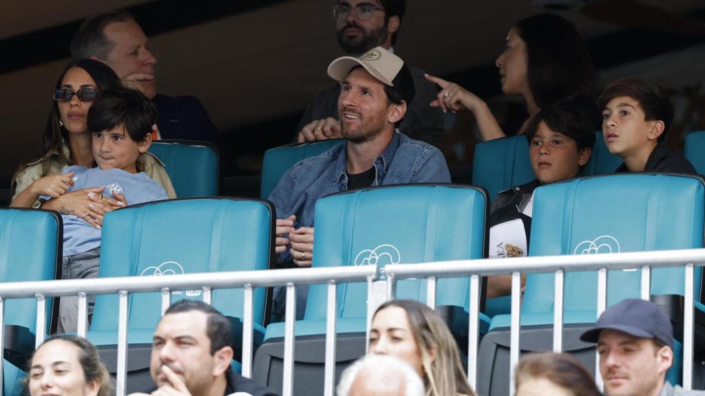 Messi, presente en el Miami Open viendo el partido de Djokovic.