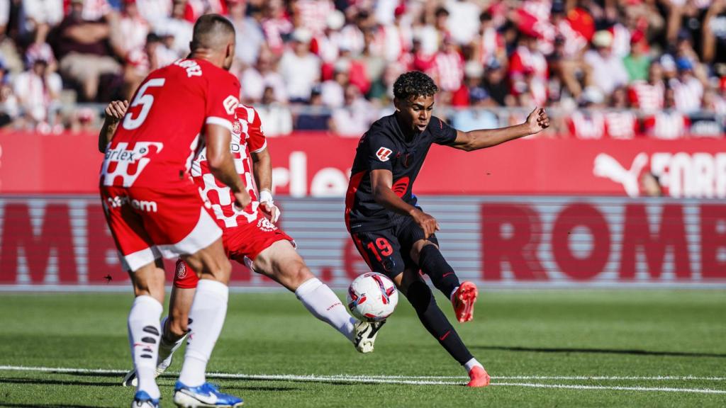 Lamine Yamal, durante el partido de ida contra el Girona.
