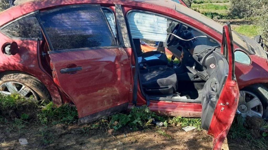 El vehículo tras el accidente.